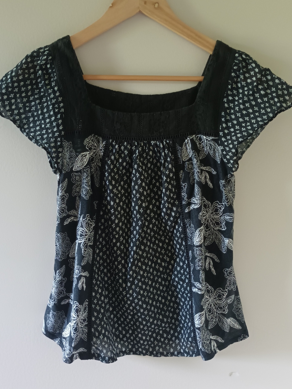 Black Floral Square-Neck Flowy Women’s Top